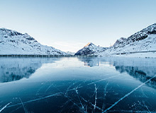 王楚淇质问特巴斯：西甲阻挠梅西注册？特巴斯：都是巴萨做的决定